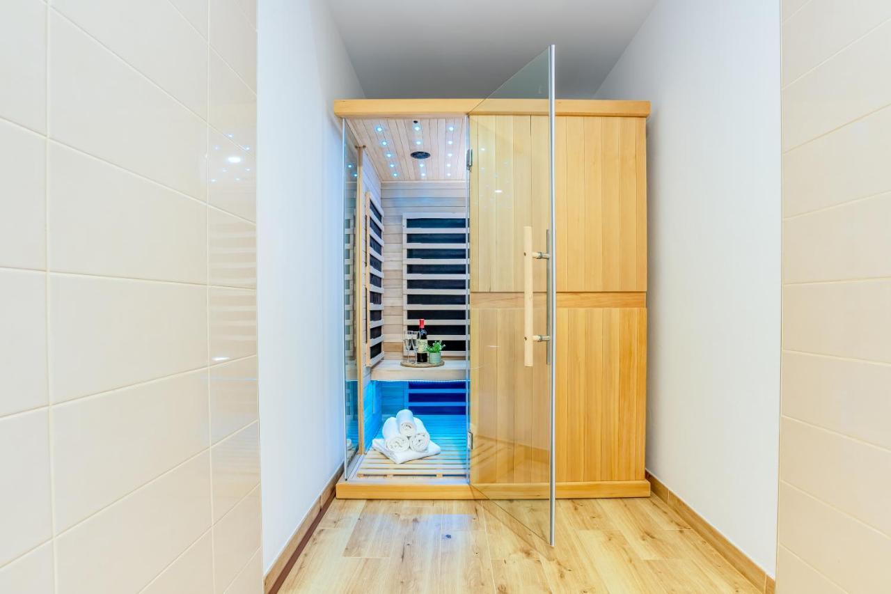 Apartmany Karlovy Dvory Horni Plana Exterior photo